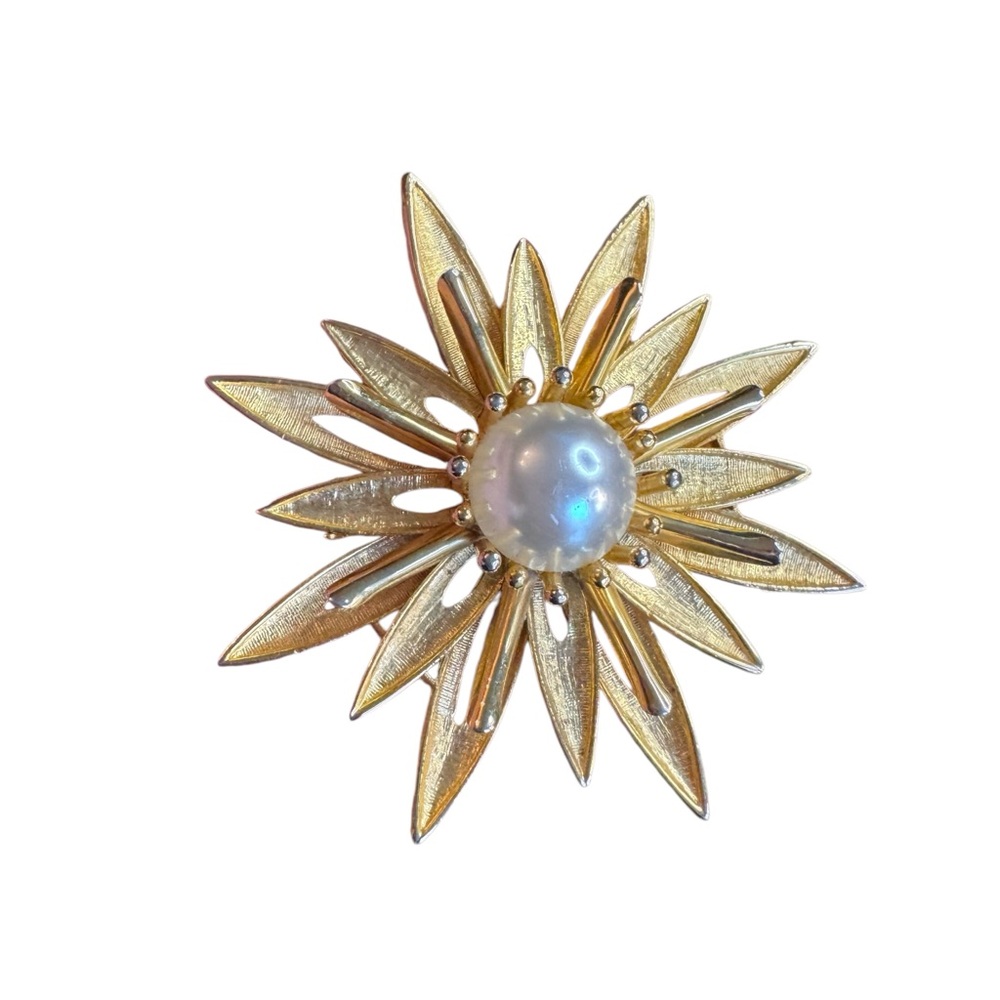 Vintage LARGE Cathe Gold plt Floral starburst  Pearl Brooch